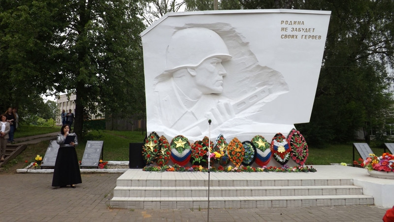 22 июня в п. Нагорск прошел митинг посвященный Дню памяти и скорби , дню начала Великой Отечественной войны.