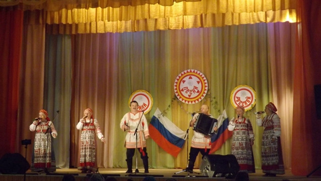 4 ноября в Грехневском ДК состоялся праздничный концерт "Песни земли Русской".