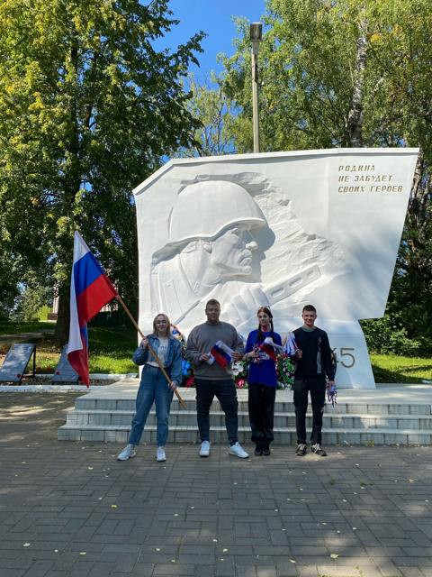 22 августа Районный Дом культуры провел акцию к Дню Государственного флага России "Мой флаг - моя гордость!".