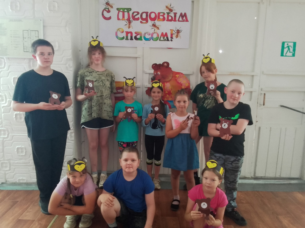 В Заевском СДК прошел мастер-класс «Пчелка Жужука»: Встречаем Медовый Спас с детьми!