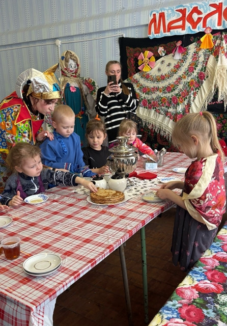 Весело и задорно прошёл пятый день Масленицы в Грехнёвском ДК. 